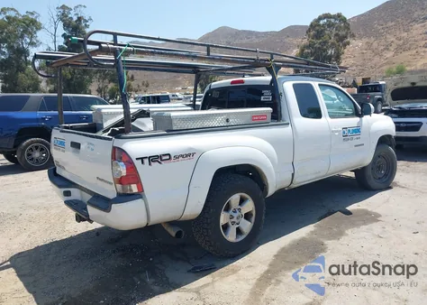 2014 Toyota Tacoma Prerunner V6 from USA, damaged, VIN 5TFTU4GN9EX063820